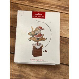 2022 HALLMARK KEEPSAKE ORNAMENT QG02416 GIDDY UP SANTA BY SHARON VISKER REINDEER